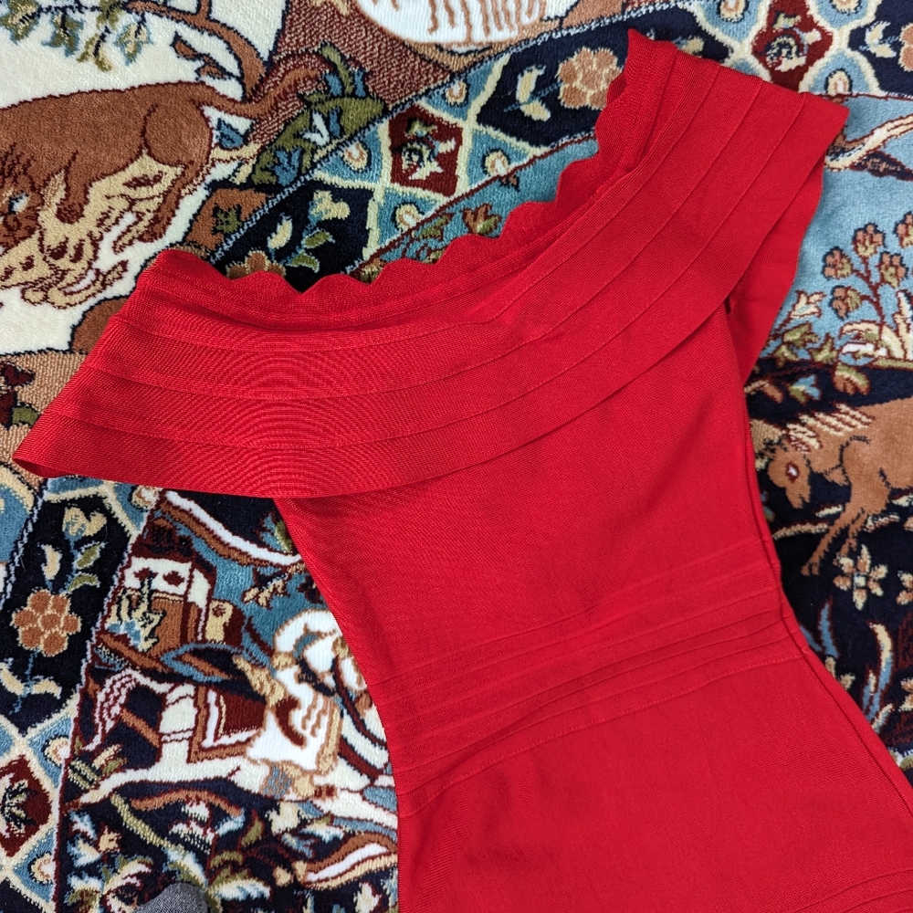 ♥️ Red Bodycon Dress - Picture 5 of 9